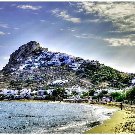 Skyrosfamilyhouses-manou